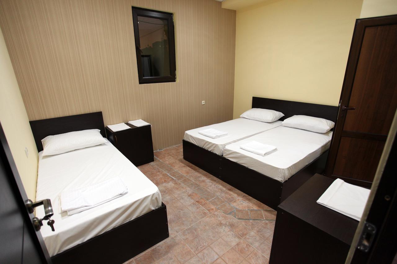 Yerevan Inn Hostel Екстериор снимка